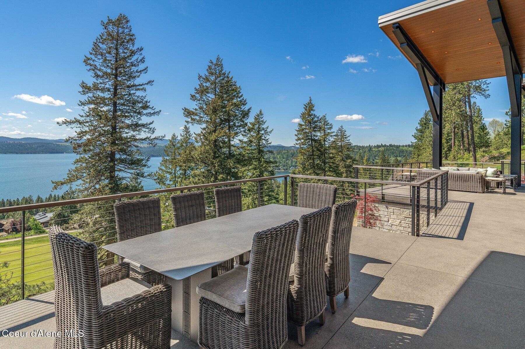 Coeur D'alene, Idaho, 83814, United States, 3 Bedrooms Bedrooms, ,2 BathroomsBathrooms,Residential,For Sale,1926176