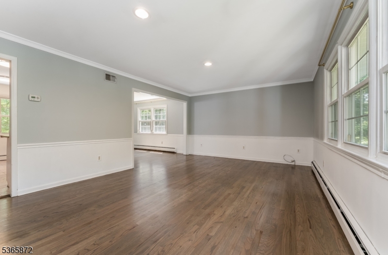 Bridgewater Twp., New Jersey, 08807, United States, 4 Bedrooms Bedrooms, ,3 BathroomsBathrooms,Residential,For Sale,1867393