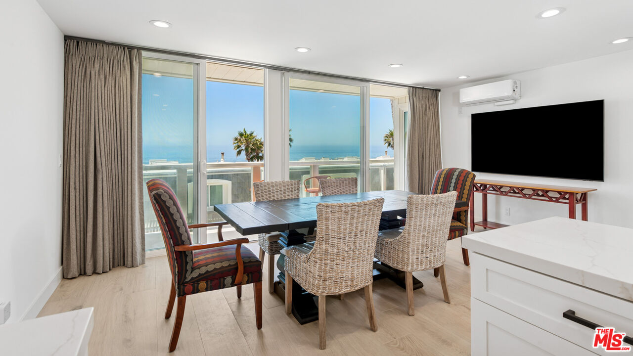 Malibu, California, 90265, United States, 2 Bedrooms Bedrooms, ,2 BathroomsBathrooms,Residential,For Sale,1896546
