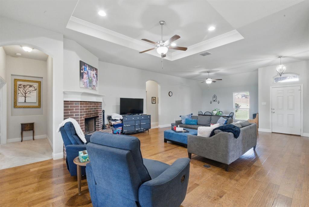 Weatherford, Texas, 76087, United States, 3 Bedrooms Bedrooms, ,3 BathroomsBathrooms,Residential,For Sale,1929986