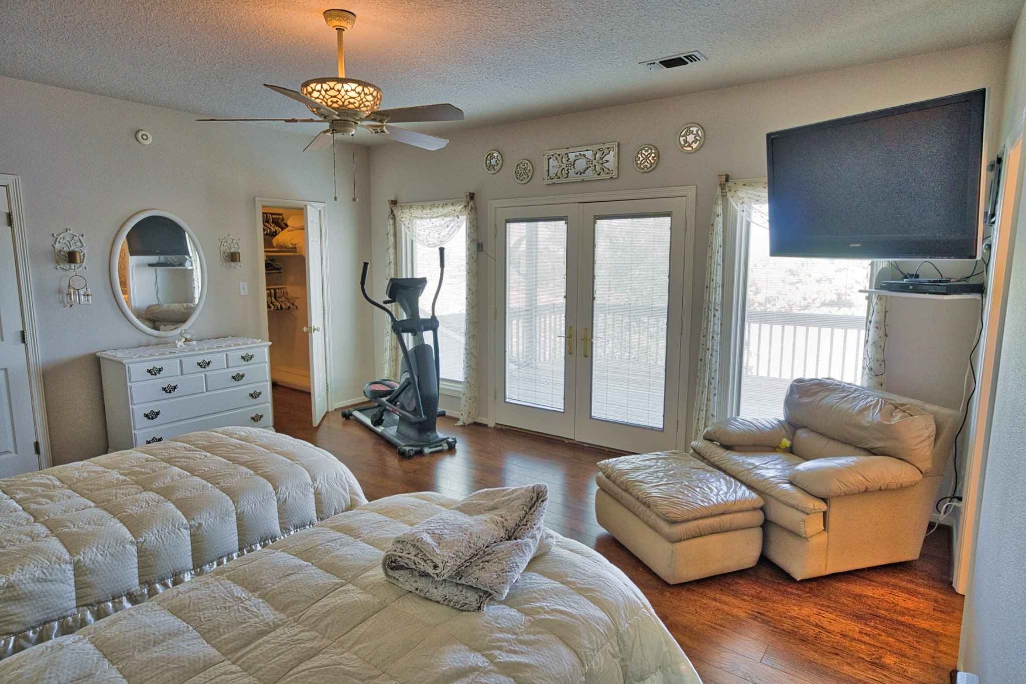 Brazoria, Texas, 77422, United States, 4 Bedrooms Bedrooms, ,4 BathroomsBathrooms,Residential,For Sale,1975158