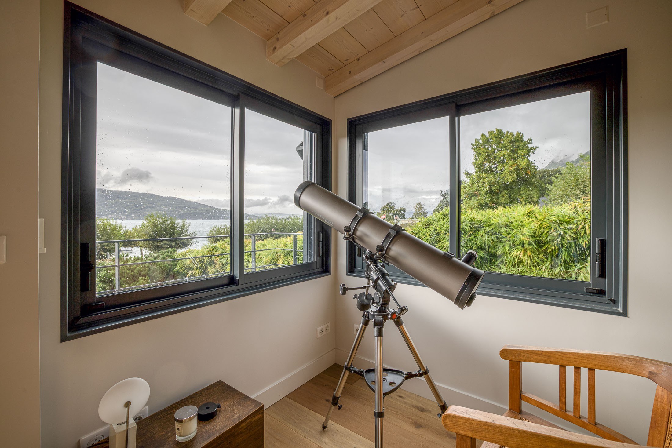  A contemporary, light-filled property offering breathtaking views over Lake Ann… - 物件實景