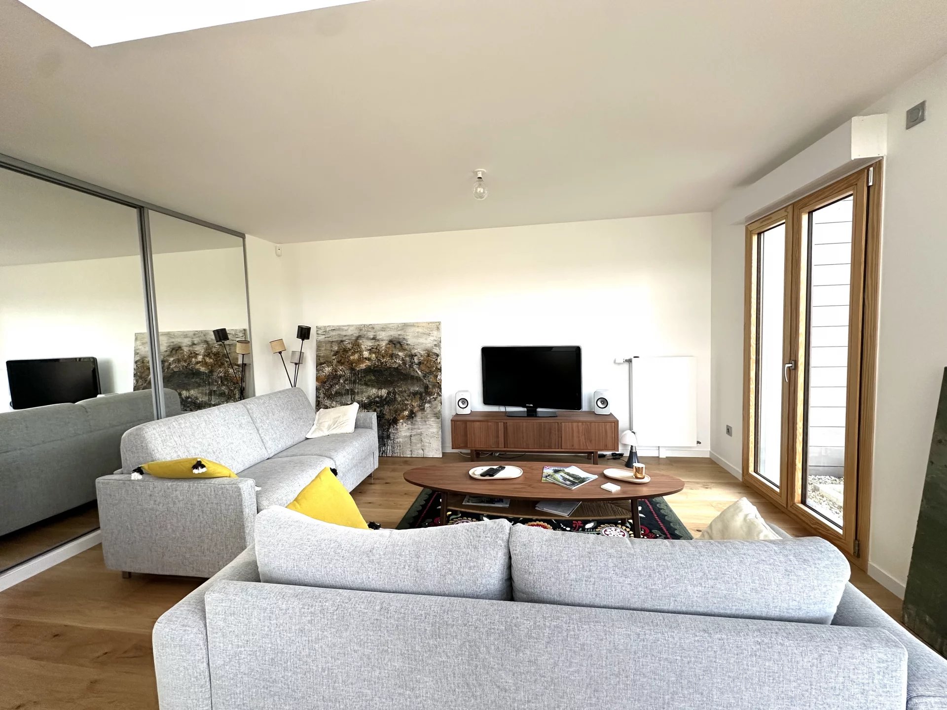 Le Vésinet, Île-de-France, 78110, FR, 2 Bedrooms Bedrooms, ,1 BathroomBathrooms,Residential,For Sale,1994507