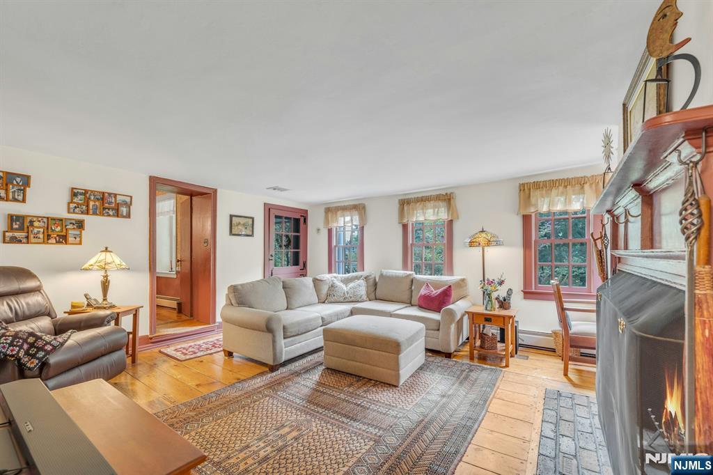 Park Ridge, New Jersey, 07656, United States, 4 Bedrooms Bedrooms, ,3 BathroomsBathrooms,Residential,For Sale,1927365