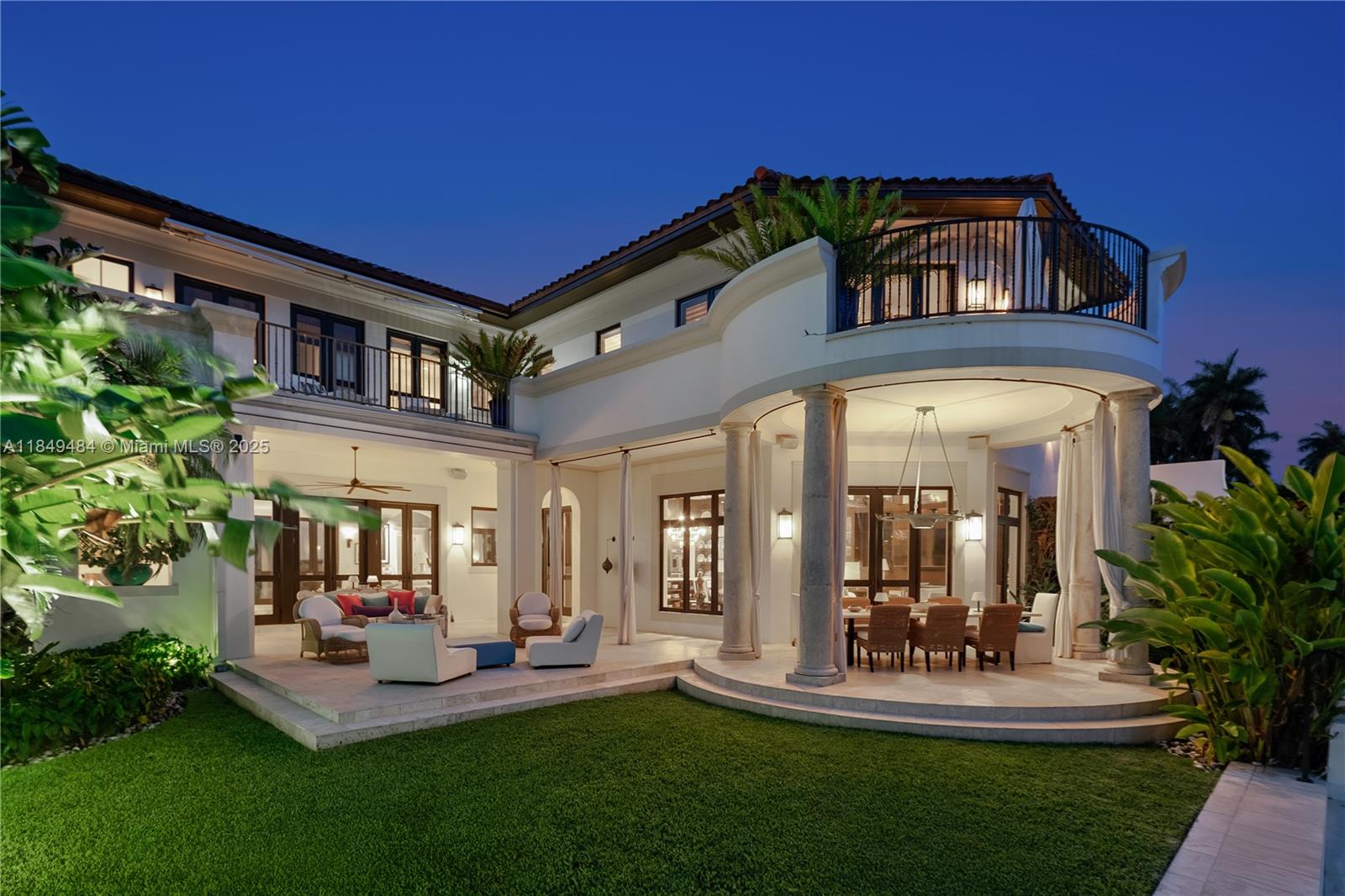 Miami Beach, Florida, 33140, United States, 6 Bedrooms Bedrooms, ,7 BathroomsBathrooms,Residential,For Sale,1927526
