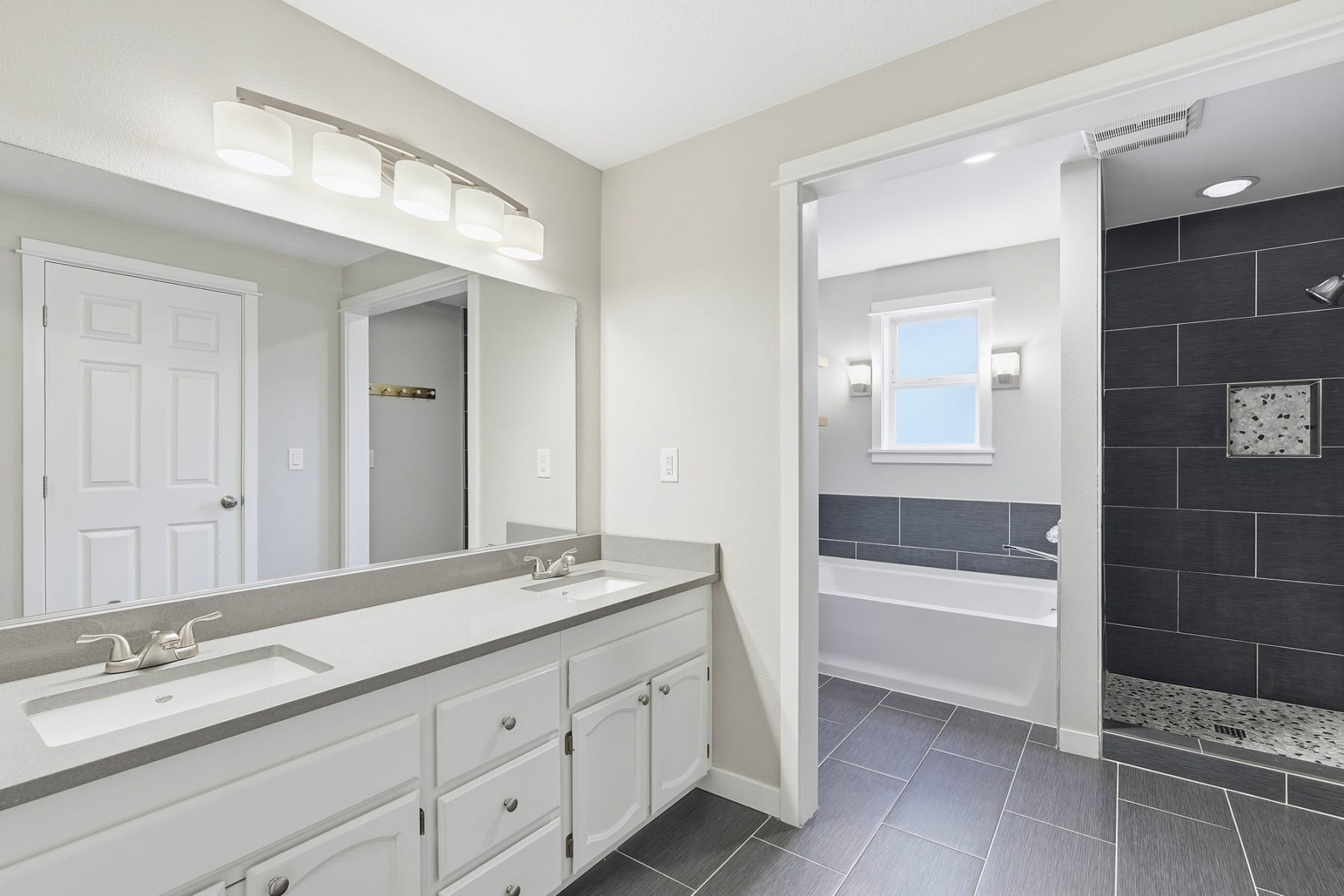  22335 SW MARTINAZZI AVE Tualatin, OR 97062 - 物件實景