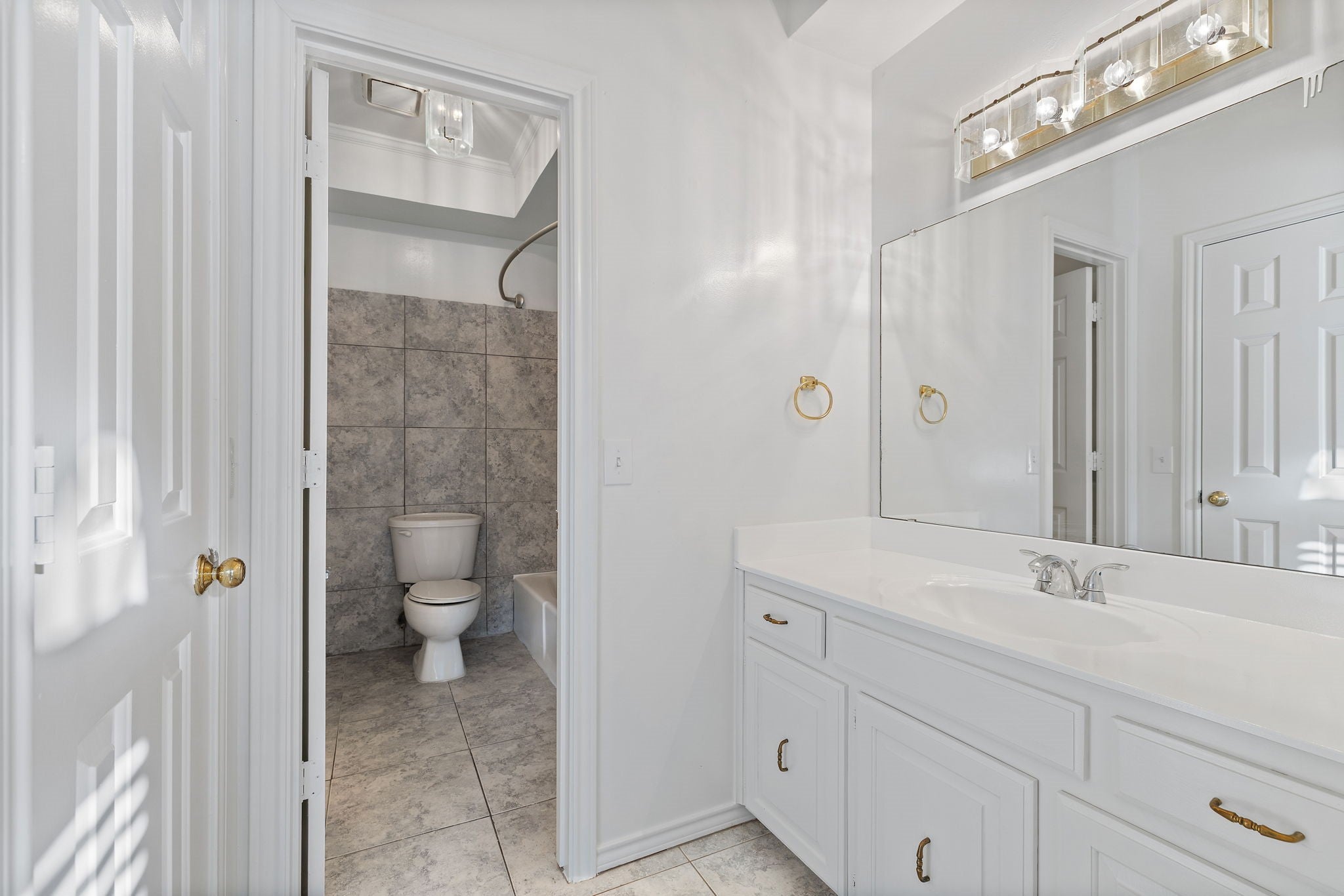 Plano, Texas, 75025, United States, 4 Bedrooms Bedrooms, ,3 BathroomsBathrooms,Residential,For Sale,1974080