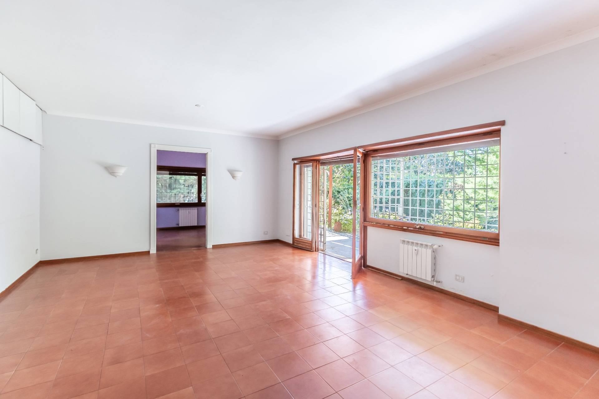 Roma, Roma, 00100, IT, 3 Bedrooms Bedrooms, ,2 BathroomsBathrooms,Residential,For Sale,1963202