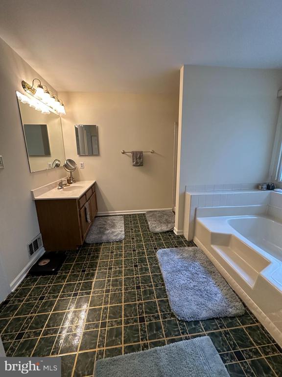 Stafford, Virginia, 22554, United States, 5 Bedrooms Bedrooms, ,3 BathroomsBathrooms,Residential,For Sale,1930374