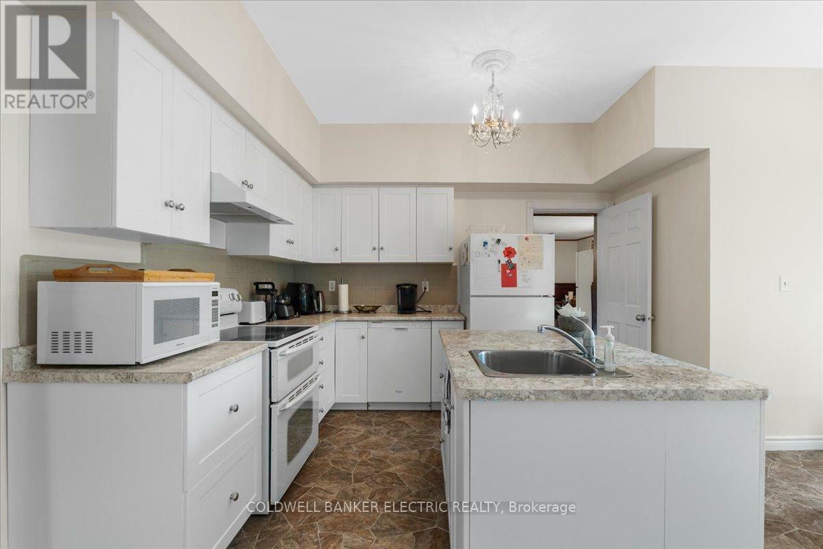 TRENT HILLS (CAMPBELLFORD), Ontario, K0L 1L0, CA, 3 Bedrooms Bedrooms, ,1 BathroomBathrooms,Residential,For Sale,1883318