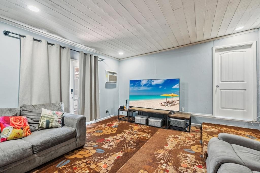 La Mesa, California, 91941, United States, 4 Bedrooms Bedrooms, ,2 BathroomsBathrooms,Residential,For Sale,1988250