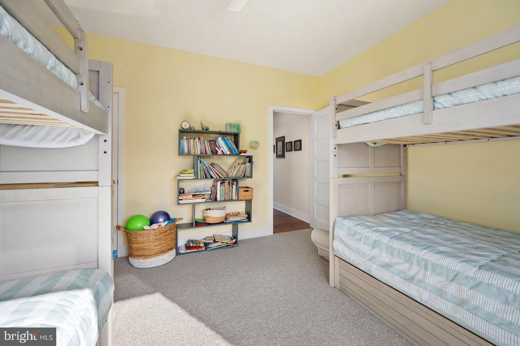 Milton, Delaware, 19968, United States, 5 Bedrooms Bedrooms, ,4 BathroomsBathrooms,Residential,For Sale,2000894