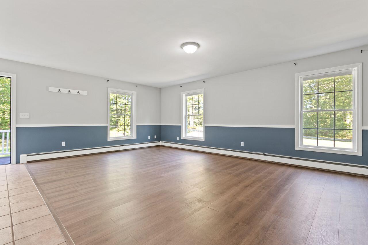 Windham, Maine, 04062, United States, 3 Bedrooms Bedrooms, ,3 BathroomsBathrooms,Residential,For Sale,1926366