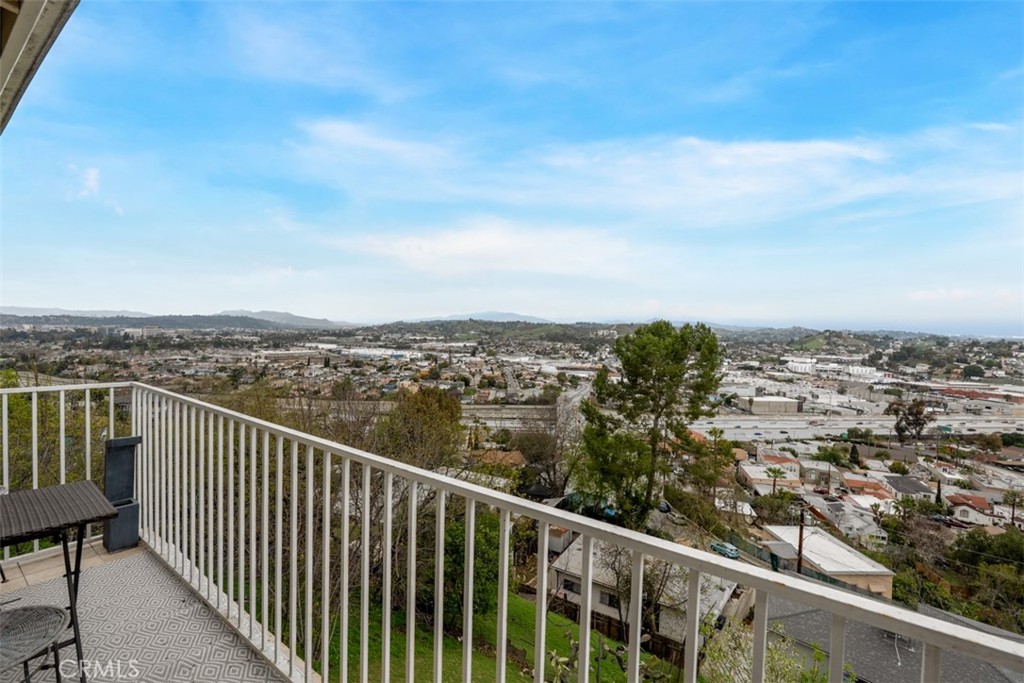 Los Angeles, California, 90063, United States, 5 Bedrooms Bedrooms, ,4 BathroomsBathrooms,Residential,For Sale,1759937