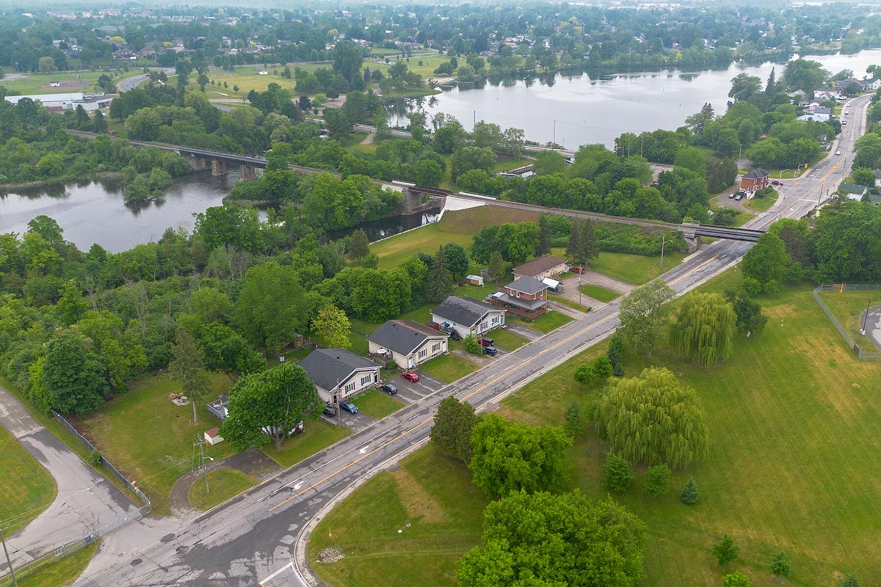  Home & Development Opportunity - 物件實景