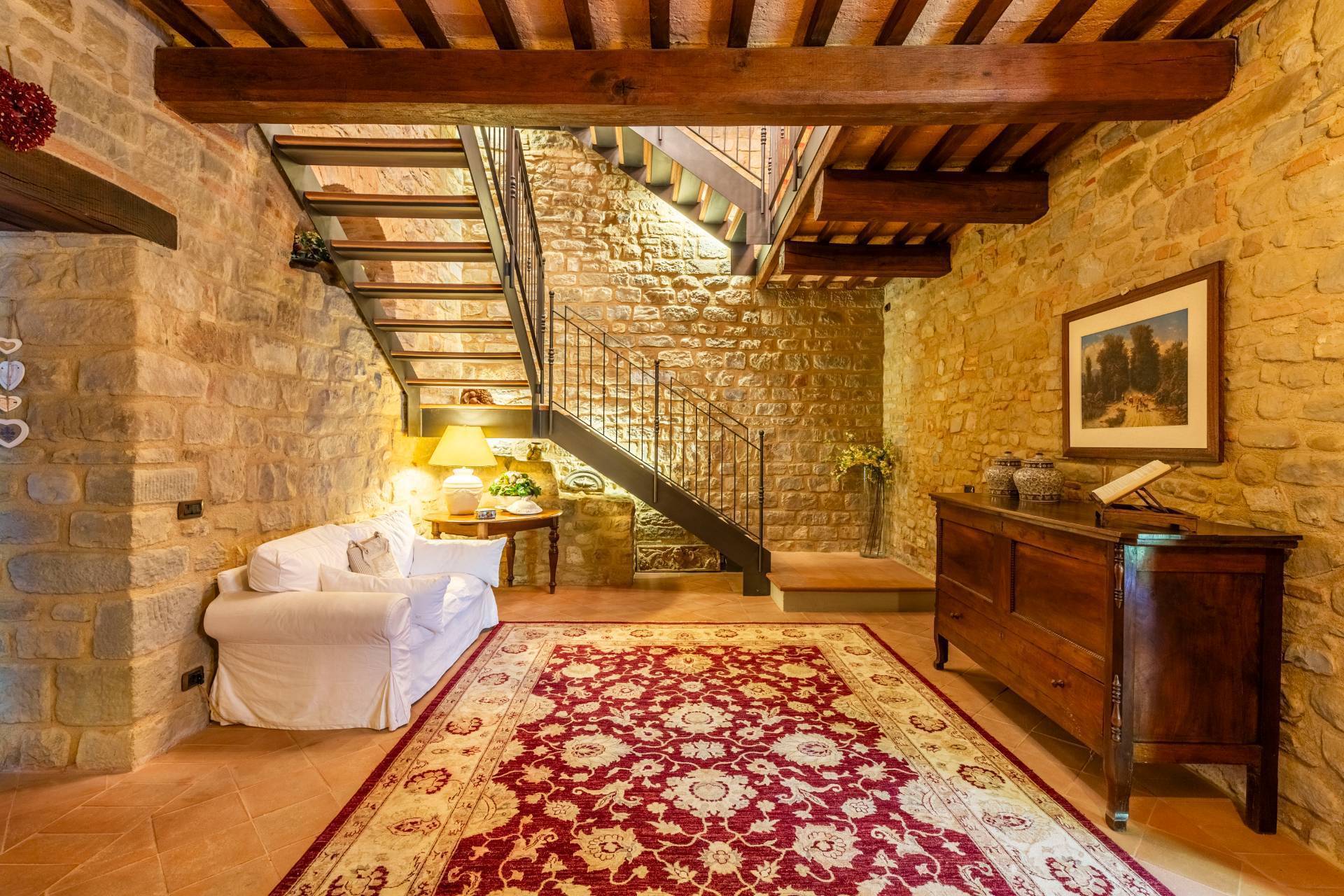 Perugia, Perugia, 06100, IT, 4 Bedrooms Bedrooms, ,5 BathroomsBathrooms,Residential,For Sale,1730390