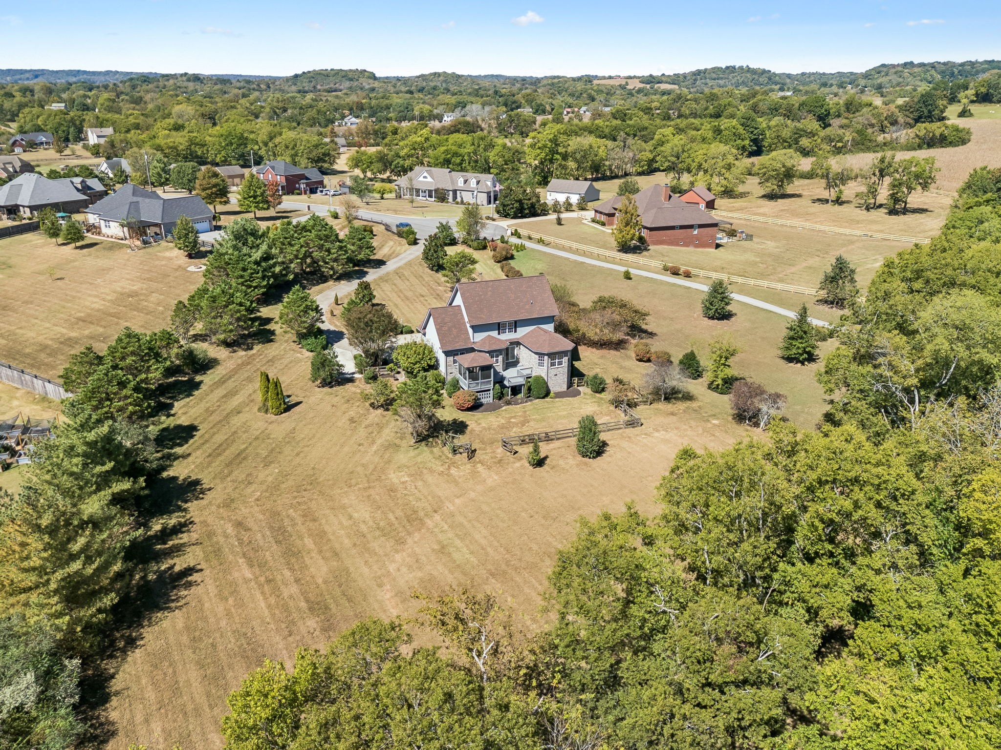  2216 Twin Peaks Ct, Spring Hill, TN, 37174 - 物件實景