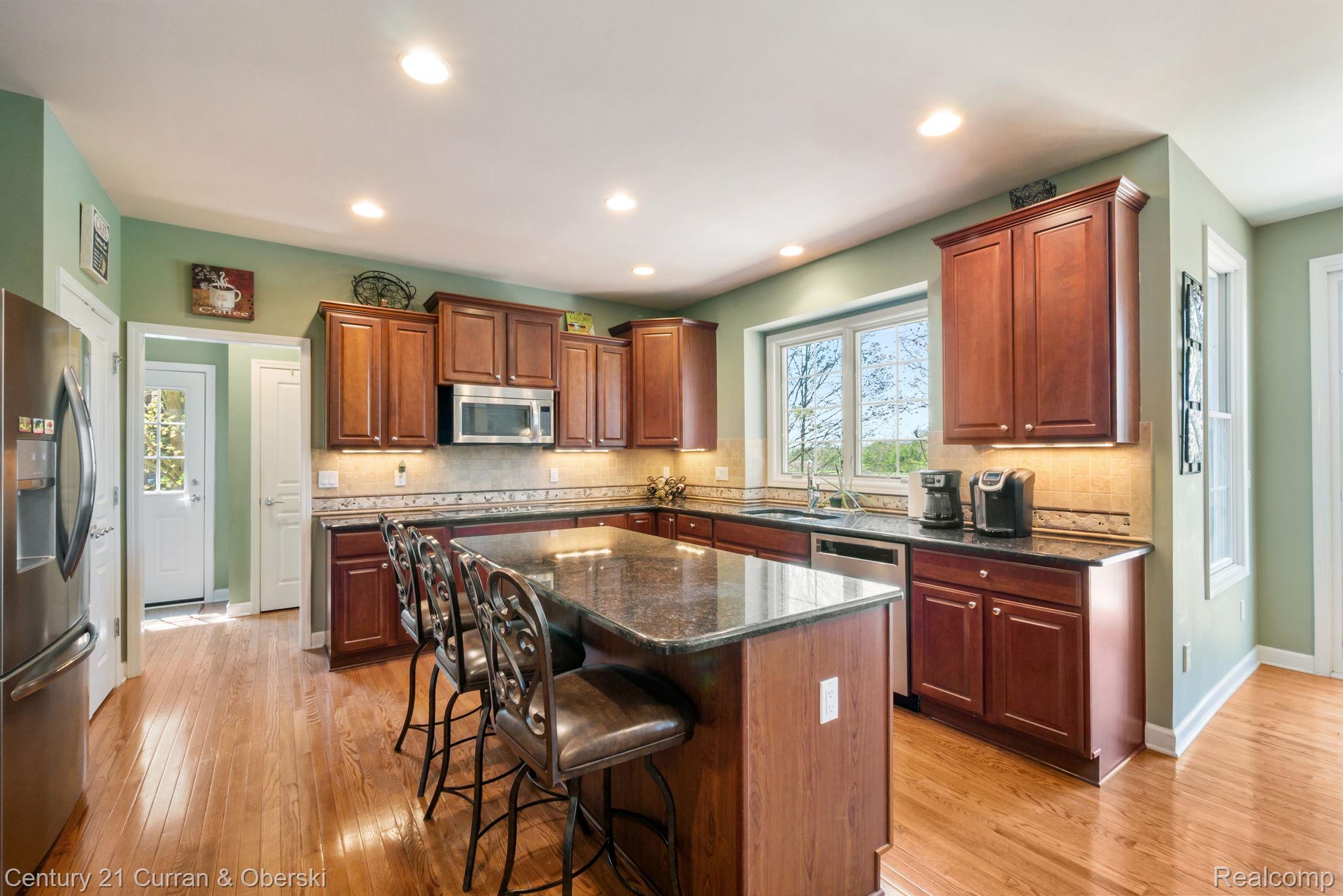 Northville, Michigan, 48168, United States, 5 Bedrooms Bedrooms, ,6 BathroomsBathrooms,Residential,For Sale,2048857