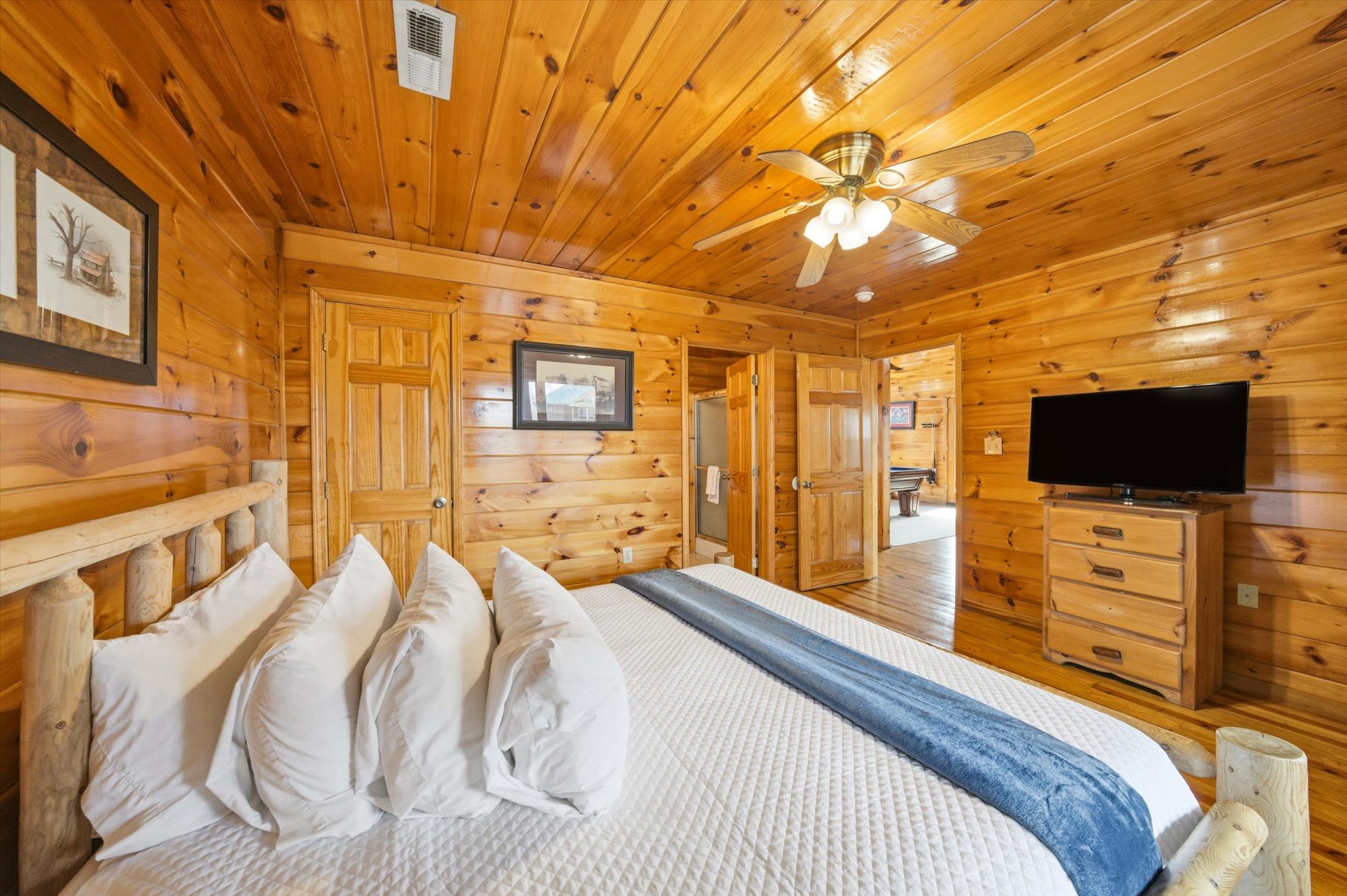 Sevierville, Tennessee, 37876-3406, United States, 3 Bedrooms Bedrooms, ,5 BathroomsBathrooms,Residential,For Sale,2049447