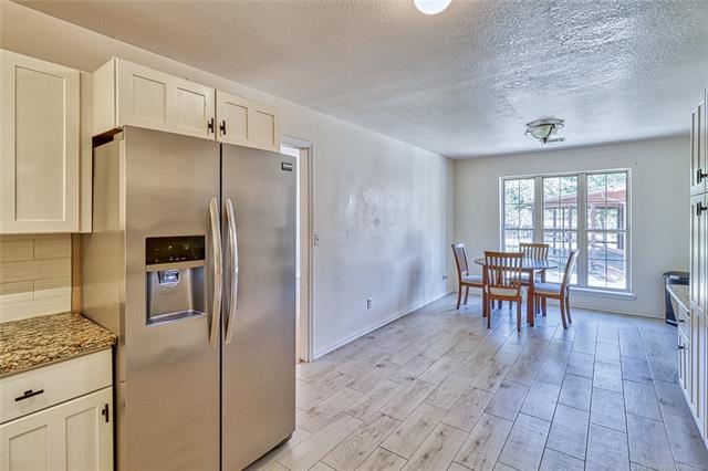 Eufaula, Oklahoma, 74432, United States, 3 Bedrooms Bedrooms, ,3 BathroomsBathrooms,Residential,For Sale,1987326