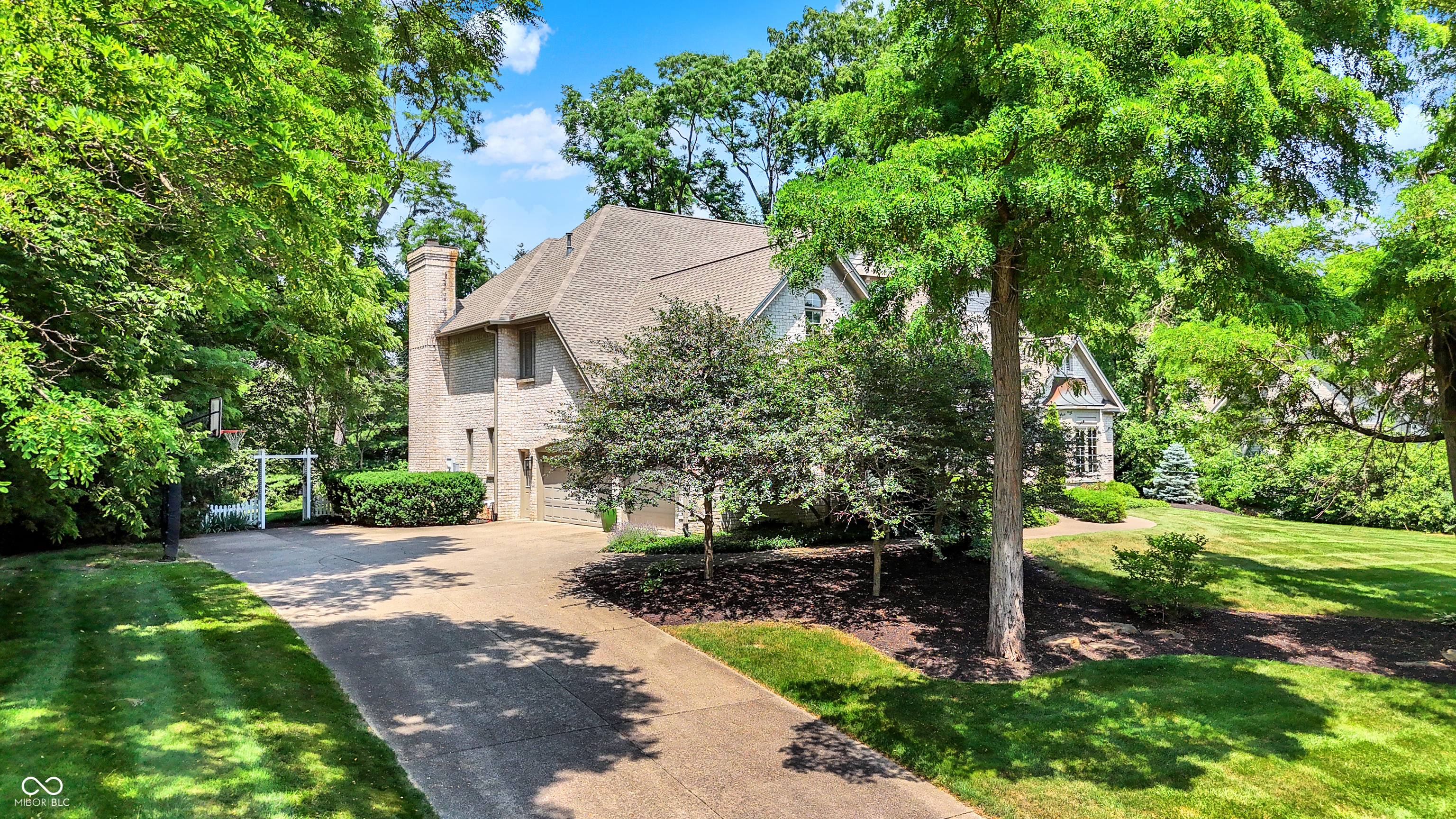 Zionsville, Indiana, 46077, United States, 5 Bedrooms Bedrooms, ,5 BathroomsBathrooms,Residential,For Sale,1978641