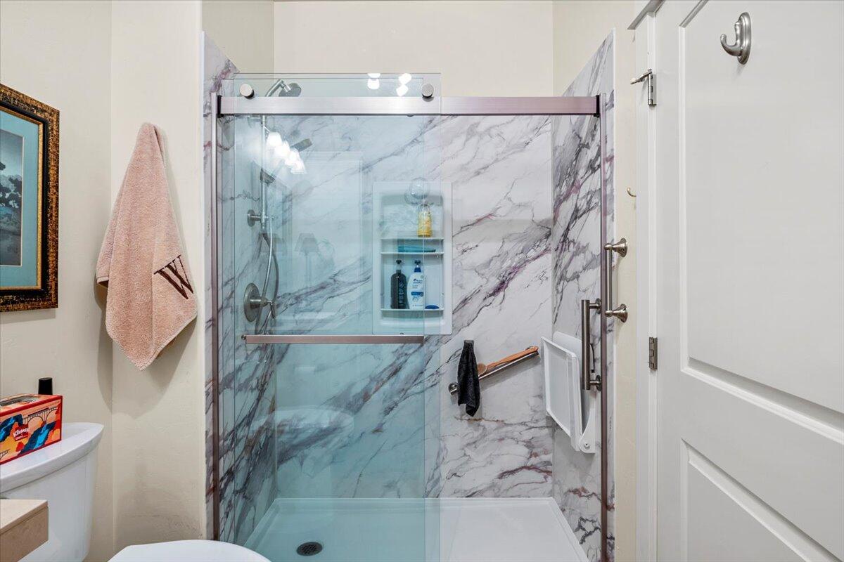 Bend, Oregon, 97703, United States, 3 Bedrooms Bedrooms, ,2 BathroomsBathrooms,Residential,For Sale,2005740