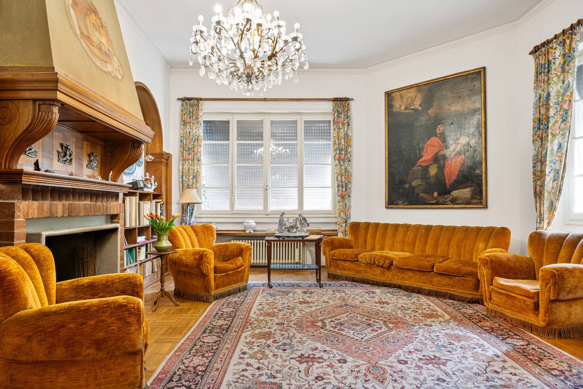 Varese, Varese, 21100, IT, 7 Bedrooms Bedrooms, ,3 BathroomsBathrooms,Residential,For Sale,1796981