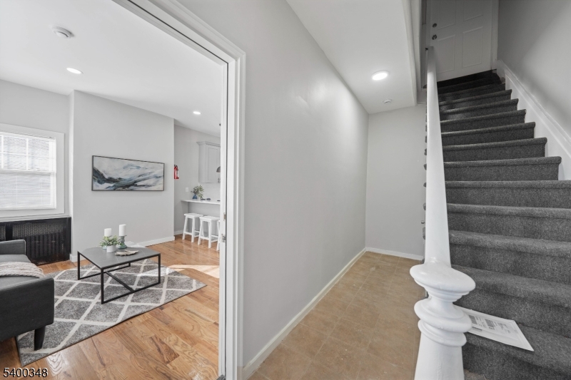 Bloomfield Twp., New Jersey, 07003, United States, 6 Bedrooms Bedrooms, ,3 BathroomsBathrooms,Residential,For Sale,2003277