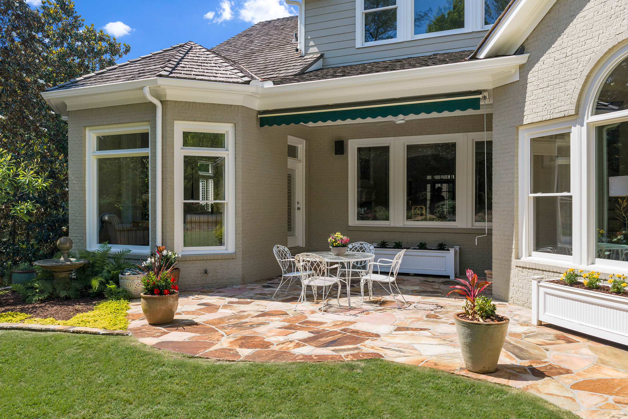  Estate-style Living in One of Milton
