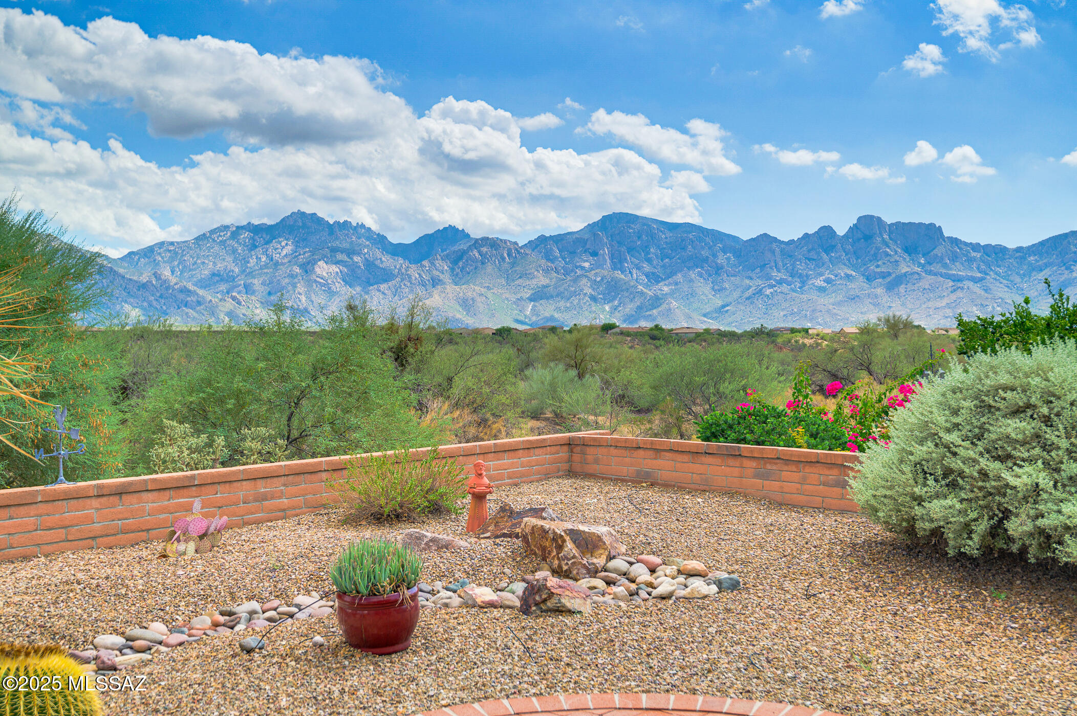 Oro Valley, Arizona, 85755, United States, 2 Bedrooms Bedrooms, ,2 BathroomsBathrooms,Residential,For Sale,1959033