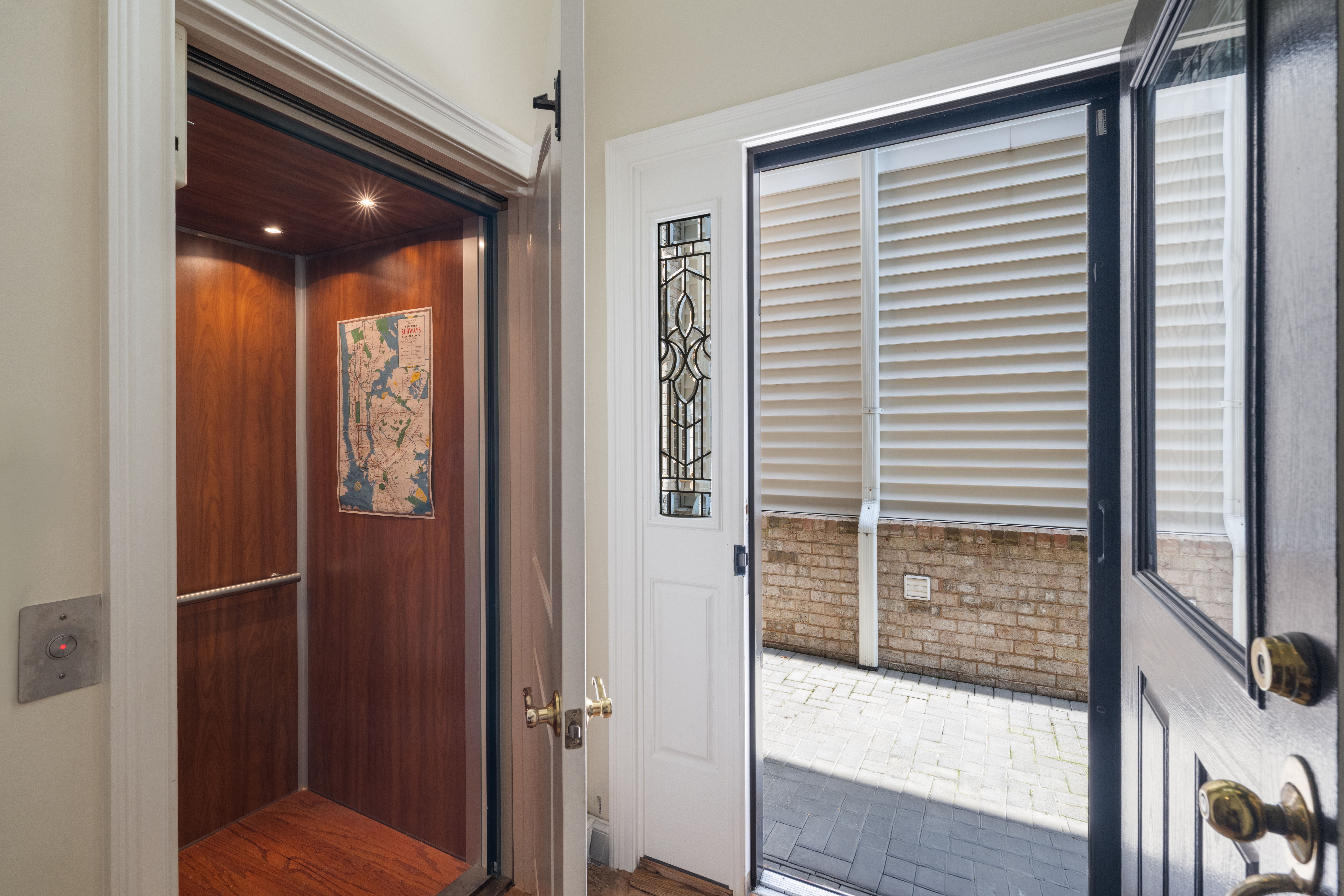  469 Pacing Way, Westbury, NY, 11590 - 物件實景