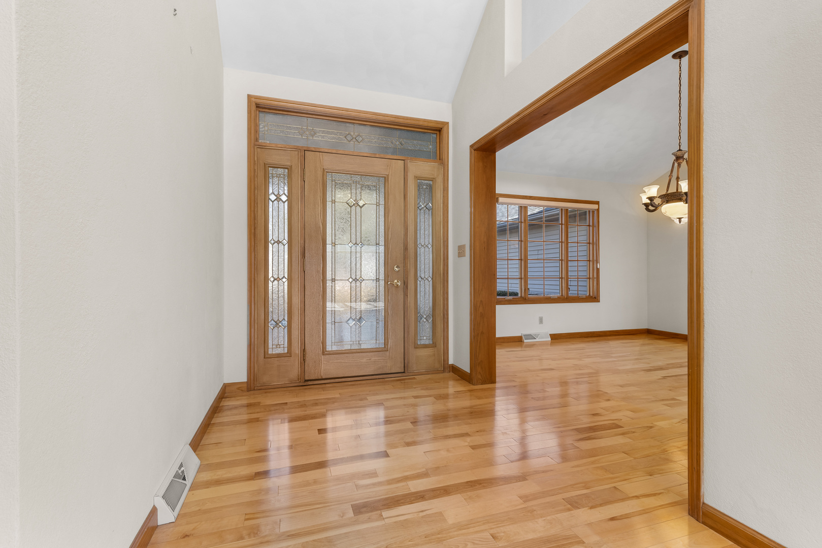 Roscoe, Illinois, 61073, United States, 3 Bedrooms Bedrooms, ,4 BathroomsBathrooms,Residential,For Sale,2011346