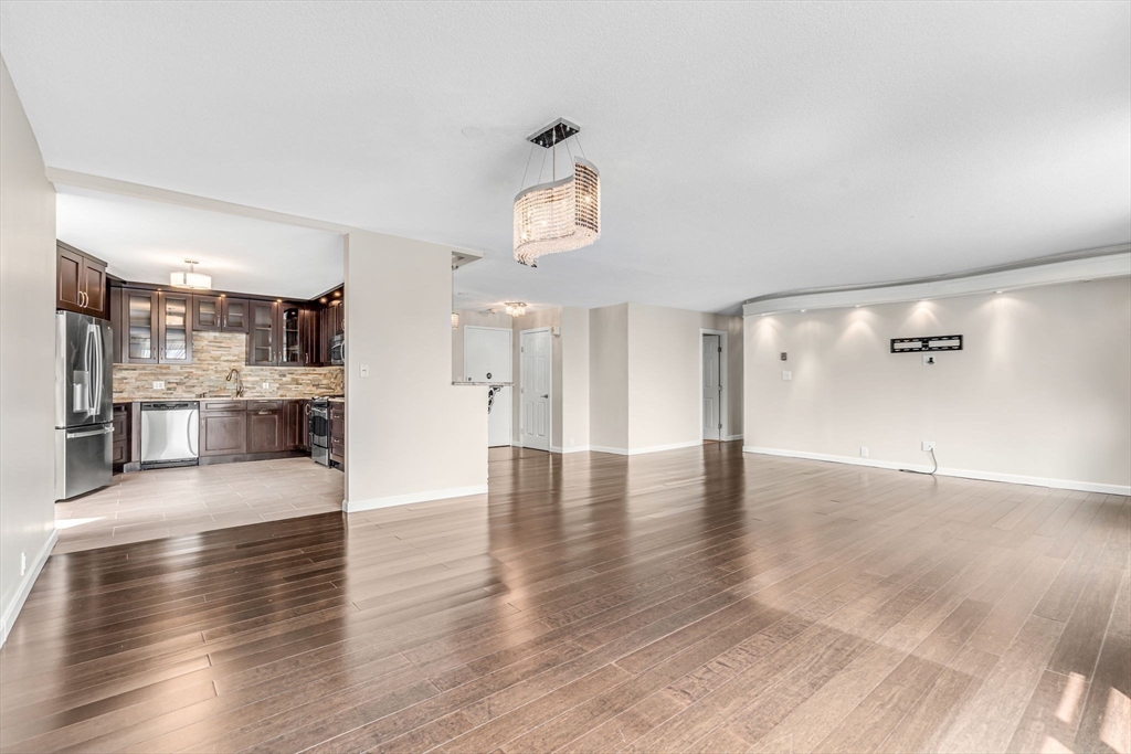Newton, Massachusetts, 02467, United States, 2 Bedrooms Bedrooms, ,2 BathroomsBathrooms,Residential,For Sale,1847523