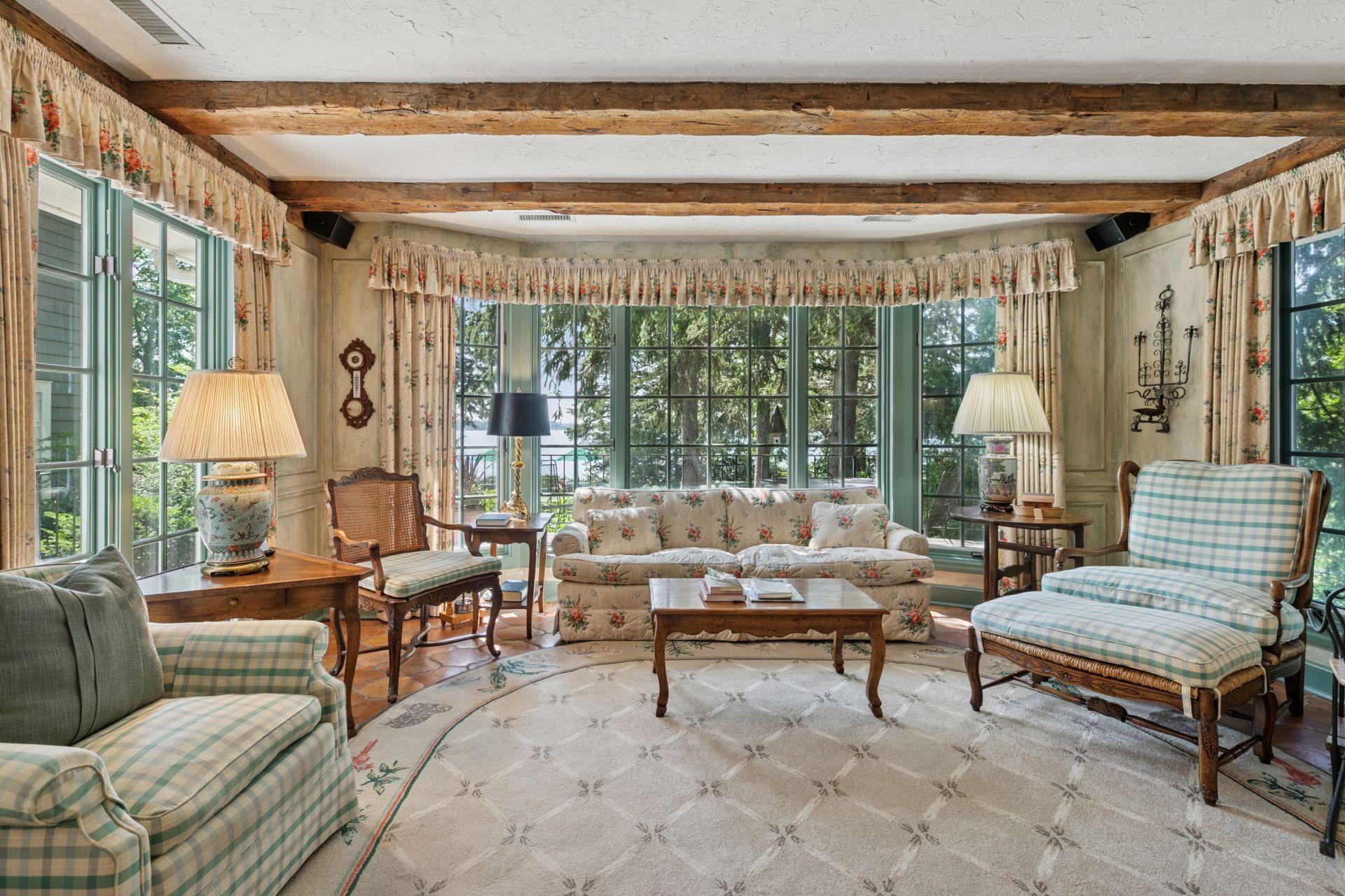 Wayzata, Minnesota, 55391, United States, 5 Bedrooms Bedrooms, ,4 BathroomsBathrooms,Residential,For Sale,1847382