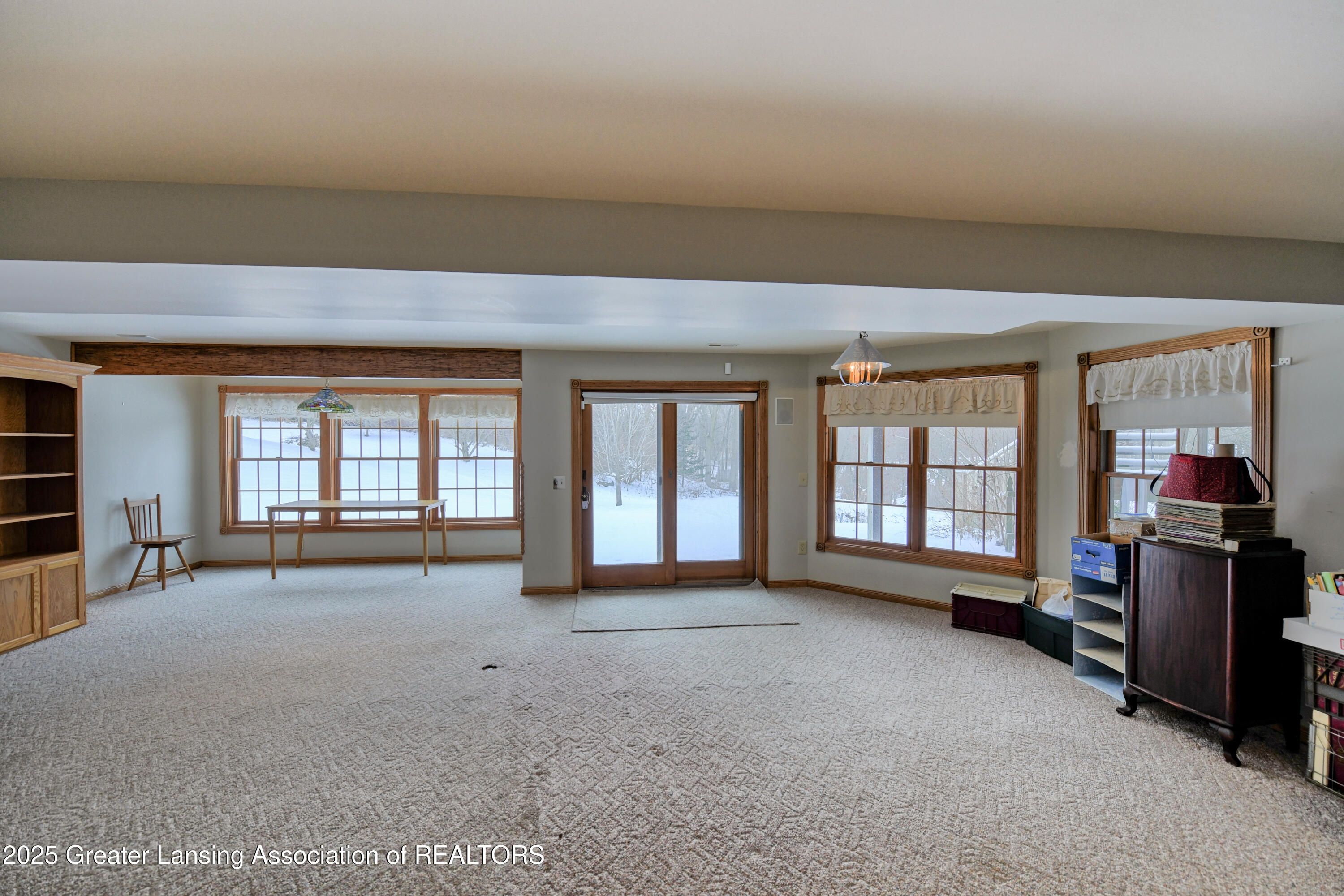 Portland, Michigan, 48875, United States, 5 Bedrooms Bedrooms, ,4 BathroomsBathrooms,Residential,For Sale,2031480