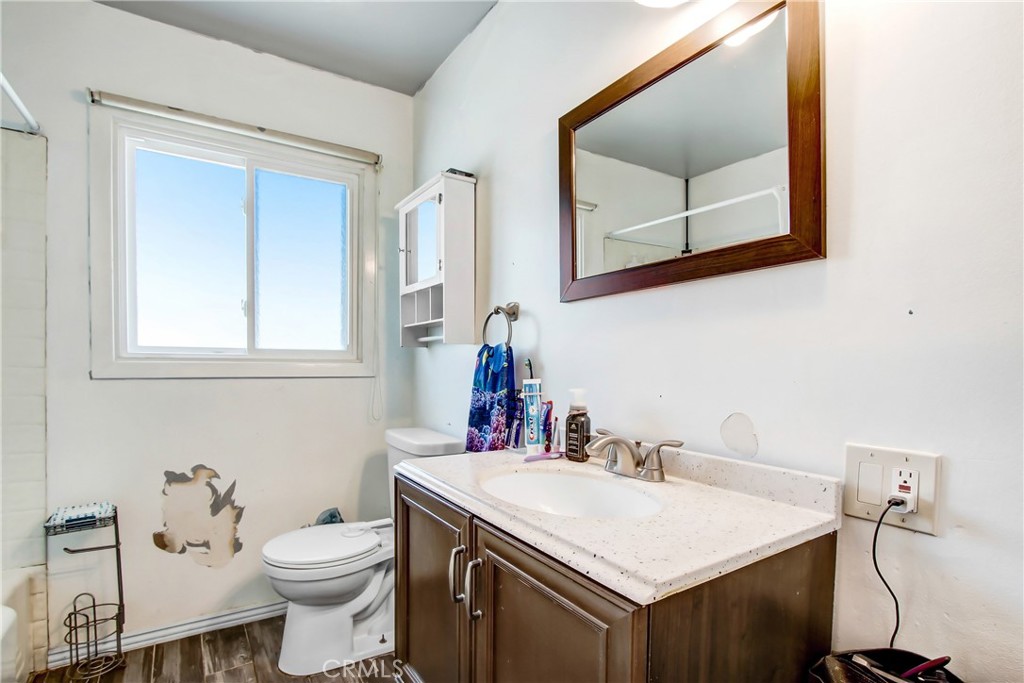 Riverside, California, 92503, United States, 3 Bedrooms Bedrooms, ,2 BathroomsBathrooms,Residential,For Sale,2005410