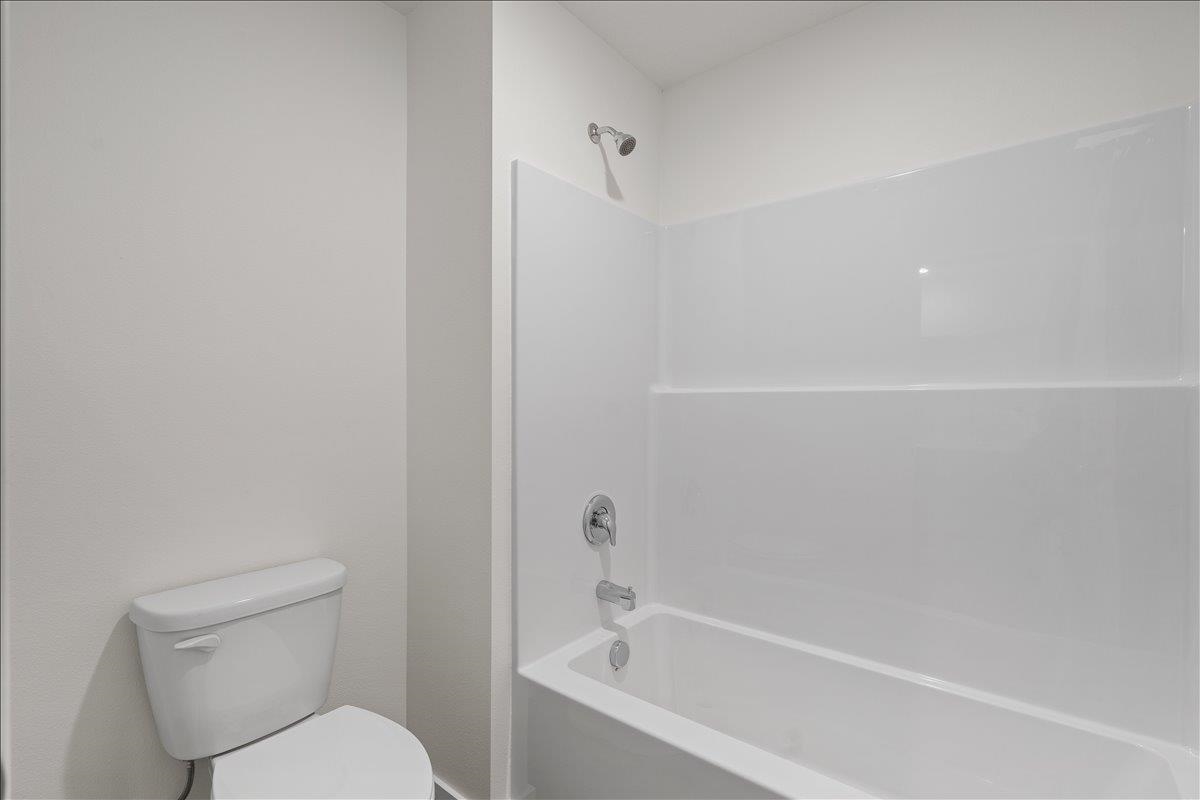 Deer Park, Washington, 99006, United States, 5 Bedrooms Bedrooms, ,2 BathroomsBathrooms,Residential,For Sale,1956687