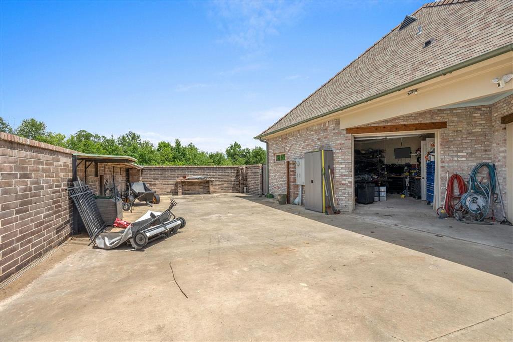 Lake Charles, Louisiana, 70605, United States, 5 Bedrooms Bedrooms, ,8 BathroomsBathrooms,Residential,For Sale,2017314