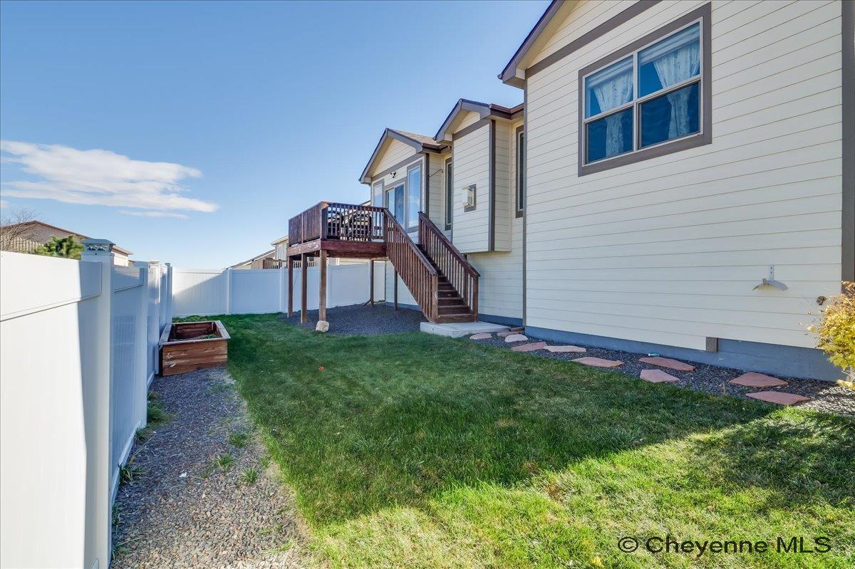 Cheyenne, Wyoming, 82009, United States, 5 Bedrooms Bedrooms, ,3 BathroomsBathrooms,Residential,For Sale,1989726