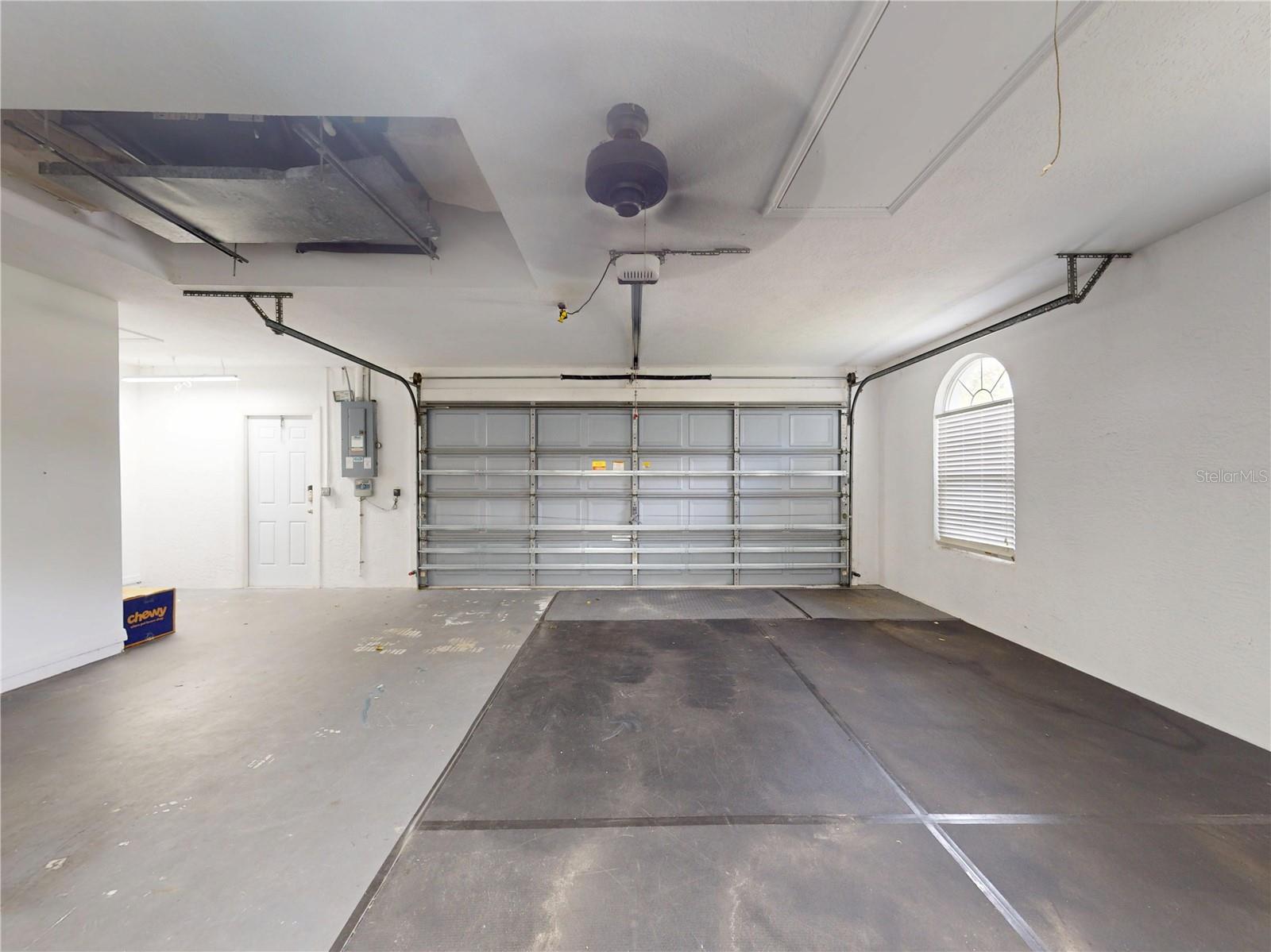 OCALA, Florida, 34482, United States, 4 Bedrooms Bedrooms, ,2 BathroomsBathrooms,Residential,For Sale,1991110