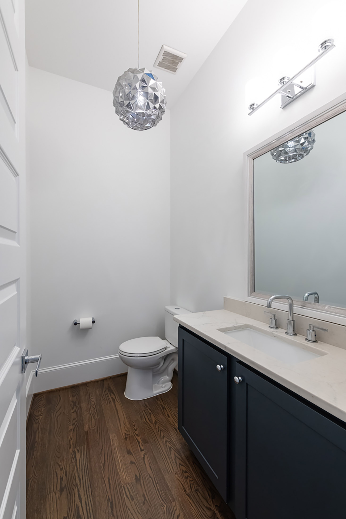  Stunning Four Level Move-in Ready Townhome - 物件實景