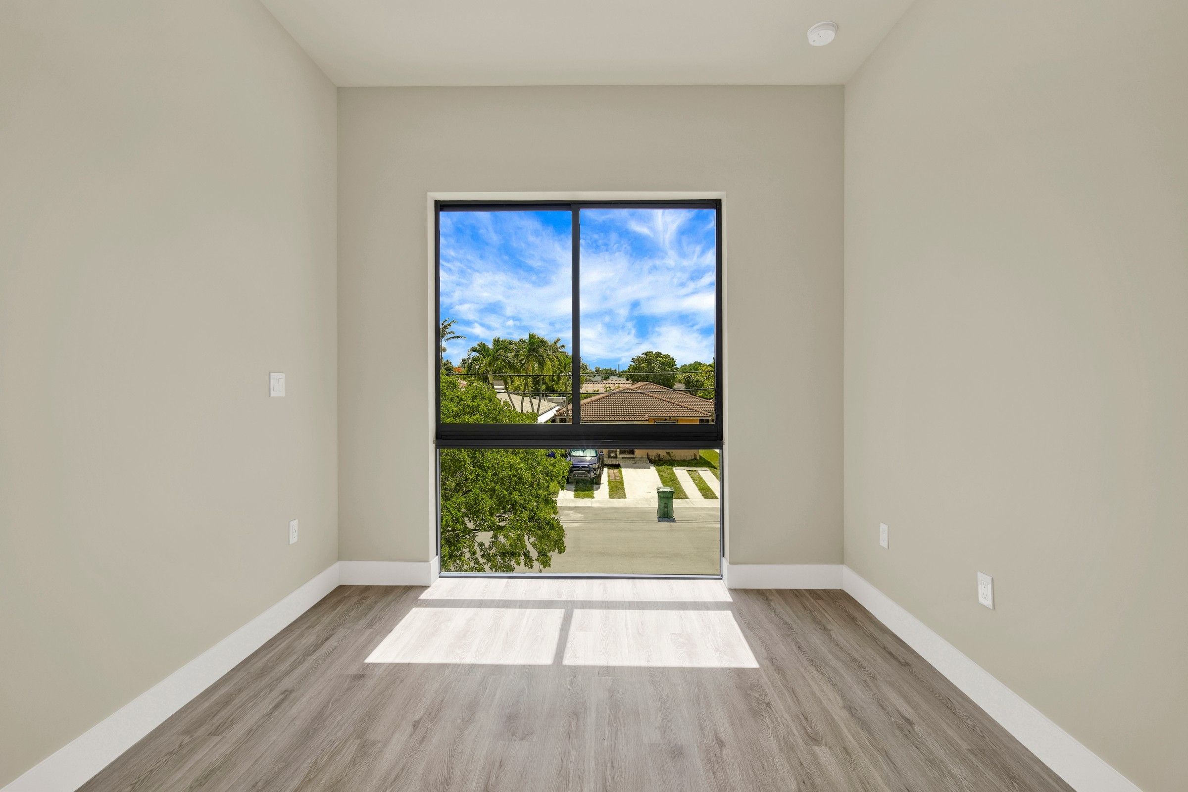  2889 Southwest 35th Avenue, Miami, FL 33133 - 物件實景