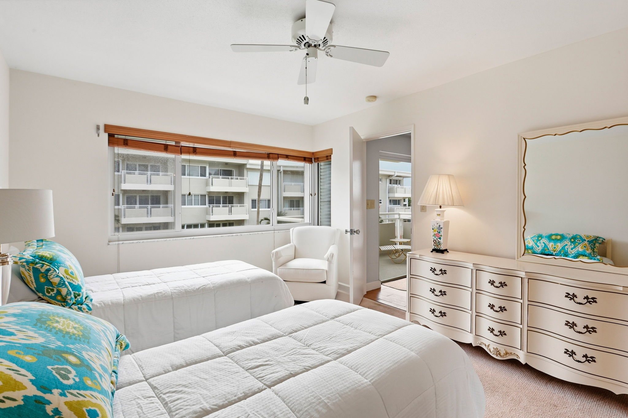  1198 Hillsboro Mile, Hillsboro Beach, FL, 33062 - 物件實景