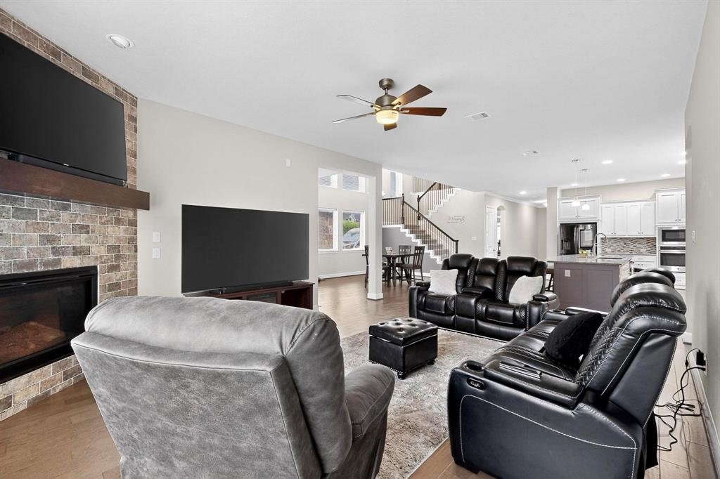 Mansfield, Texas, 76063, United States, 4 Bedrooms Bedrooms, ,3 BathroomsBathrooms,Residential,For Sale,1984510