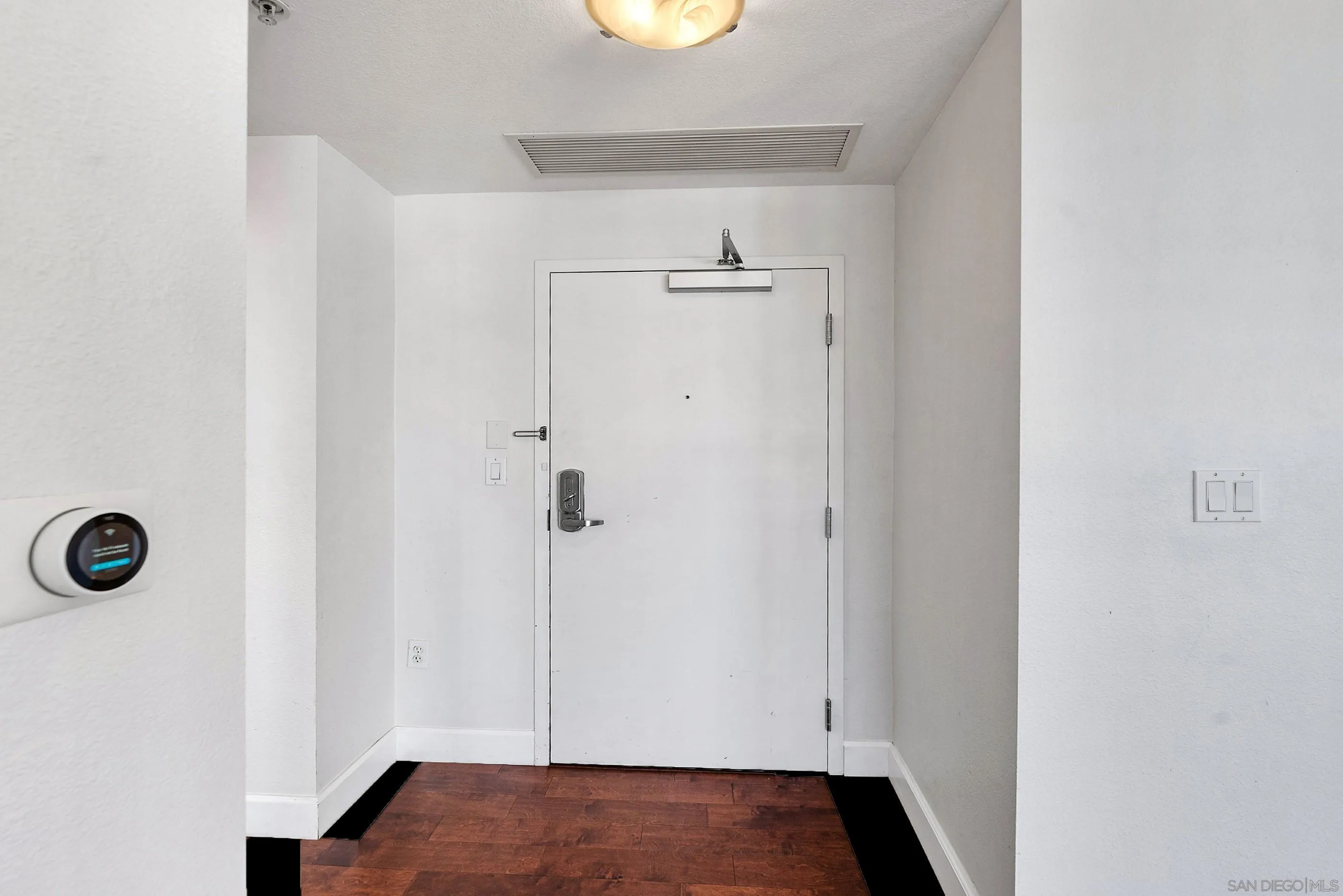 San Diego, California, 92101, United States, 1 Bedroom Bedrooms, ,1 BathroomBathrooms,Residential,For Sale,1999122