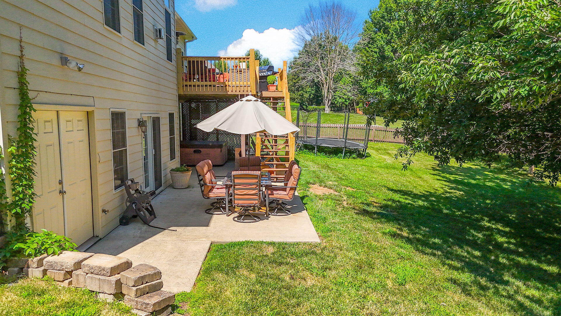 COLUMBIA, Missouri, 65203, United States, 5 Bedrooms Bedrooms, ,4 BathroomsBathrooms,Residential,For Sale,1983136