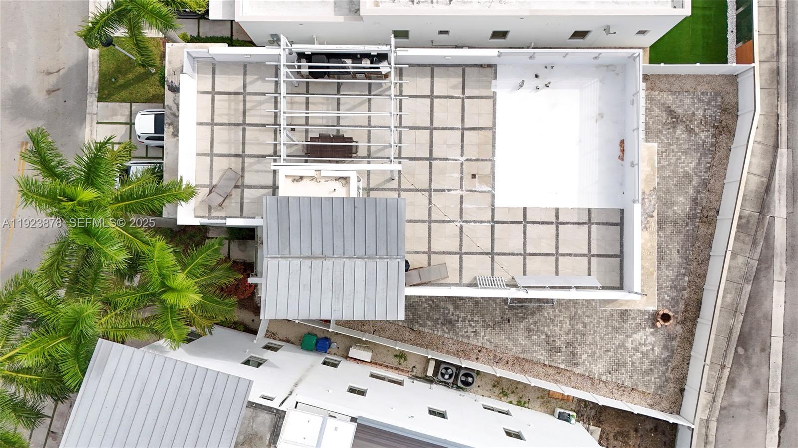 Doral, Florida, 33122, United States, 4 Bedrooms Bedrooms, ,5 BathroomsBathrooms,Residential,For Sale,2002186