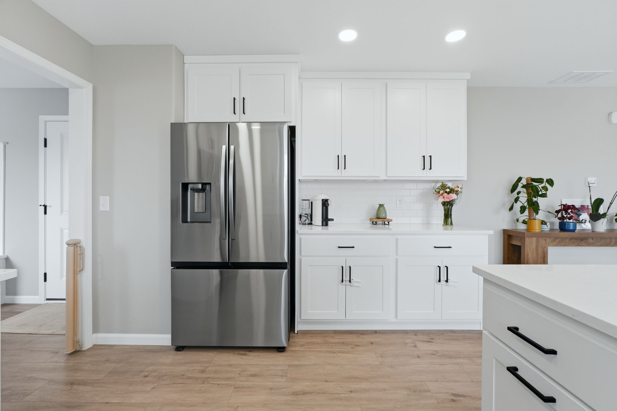  Move-in Four Bedroom Home Loaded with Upgrades - 物件實景