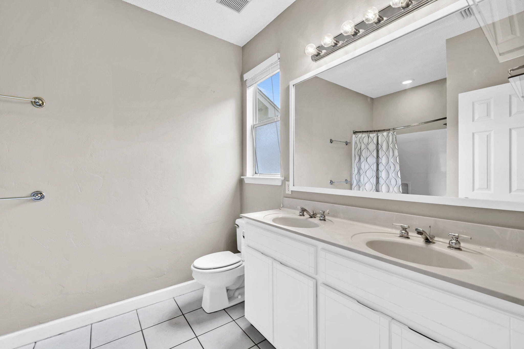 Santa Rosa Beach, Florida, 32459, United States, 3 Bedrooms Bedrooms, ,3 BathroomsBathrooms,Residential,For Sale,1927452