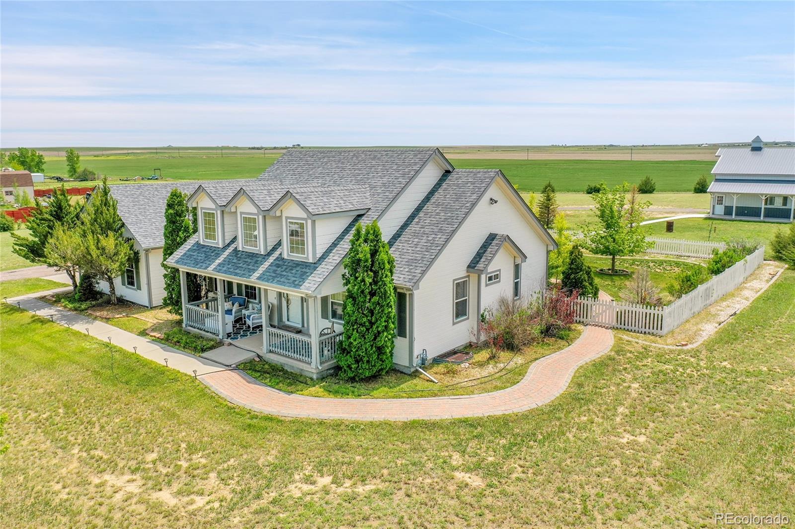 Strasburg, Colorado, 80136, United States, 3 Bedrooms Bedrooms, ,4 BathroomsBathrooms,Residential,For Sale,1847034